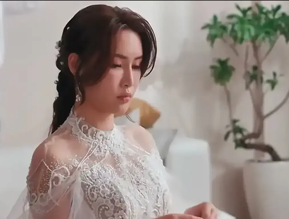 《苏畅-小凤新婚》完整未删减版-艾熙倾情演绎怀旧台味风情-4K高清无码夸克网盘免费下载-苏畅-小凤新婚完整版在线观看